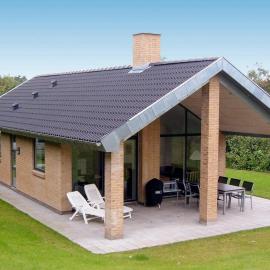 6 person holiday home in Struer-By Traum