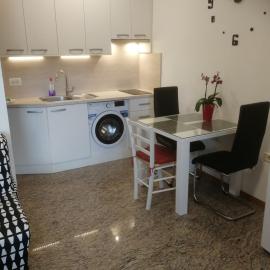 Apartma ROK، فندق في أنكاران