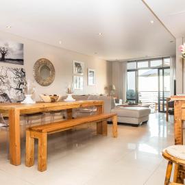 Luxury Ocean View 2 Bed Apartment 259 Eden on the Bay, Blouberg, Cape Town, hotel v destinaci Big Bay