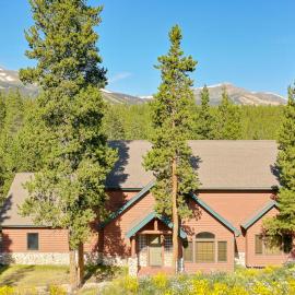 Tranquility House: Spacious Home w/ Hot Tub