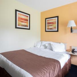 Days Inn by Wyndham New Philadelphia, hotel em New Philadelphia