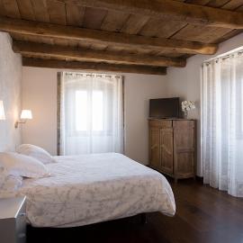 Casa Rural Enea, hotel in Oskotz