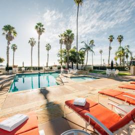 Harbor View Inn, hotel v Santa Barbari