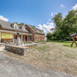 Stowe Mountain Road Getaway, hotel in Stowe