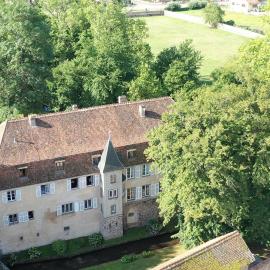 Chambres d'hôtes Château De Grunstein, hotel in Stotzheim