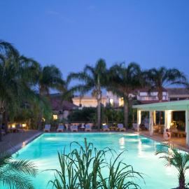 Zoe Seaside Resort, hotel di Gialova
