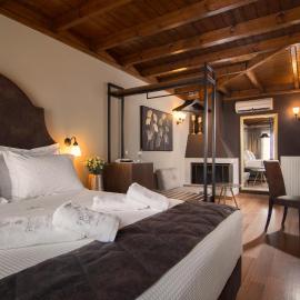 Frontzu Politia, Hotel in Ioannina