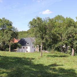Ferienhaus Sprink Vulkaneifel โรงแรมในStrohn