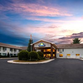 Days Inn by Wyndham Cadillac, viešbutis mieste Kadilakas