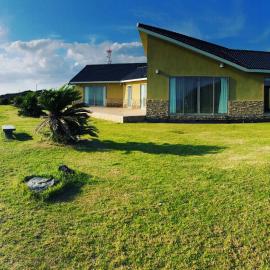 Resort villa miko, hotel in Oshima