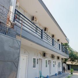 Capital O 1176 J3 Residence Syariah, hotel em Jember