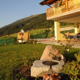Agritur Campo Fiorito, hotel u gradu 'Dro'