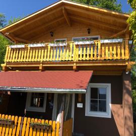 HeRo 4 Sterne Ferienhaus、バヤのホテル