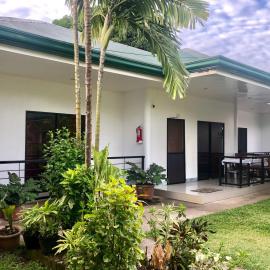 Paguia’s Cottages, hotel in Mambajao