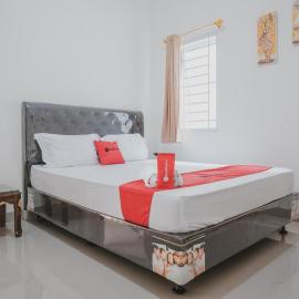 RedDoorz Syariah near Pahoman Lampung