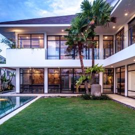 Villa Nonnavana - 12-minute walk to Batu Bolong Beach