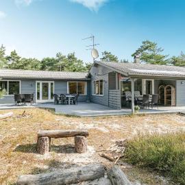 Holiday Home I Klitterne Nexø I, hotel in Neksø
