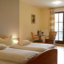 Weingut Schilling, Hotel in Seinsheim