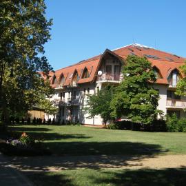 Park Sétány Apartman, hôtel à Balatonlelle