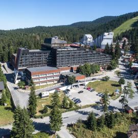 Hotel Samokov, готель у місті Боровец