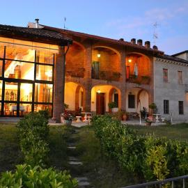 Tenuta MONVILLONE Country House & Restaurant, hotel Ceresetóban