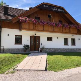 Hotel Sogni D'Oro, hotel v destinácii Camporosso in Valcanale