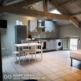 CAV Crystal by People, hotelli kohteessa Asti
