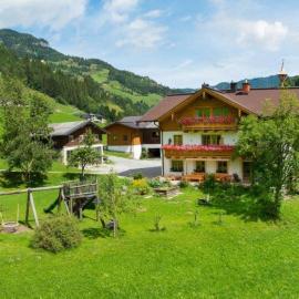 Biobauernhof AUBAUER, hotel in Grossarl
