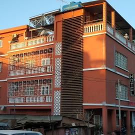 Viesnīca Hotel Golden House pilsētā Djegosuaresa
