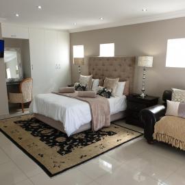 Pongola Road Self Catering Accommodation, hotel in Uitenhage