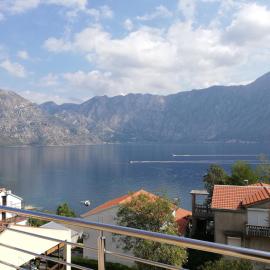 Ruža Apartments Sea View, hotel in Kotor