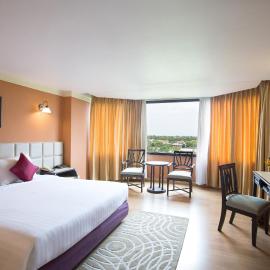 The Imperial Hotel & Convention Centre Phitsanulok, hotel v destinácii Phitsanulok