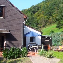 Ferienhaus Haus am Wald Nähe Loreley，Sauerthal的飯店