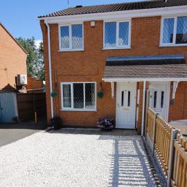 Hinckley Home Sleeps 5 Complete House