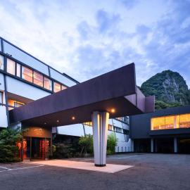 Mifuneyama Rakuen Hotel, hotel a Takeo