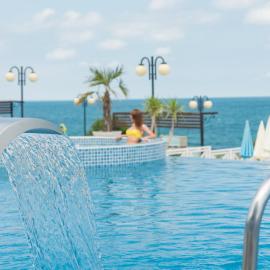 Hotel Eskada Beach, hotel v mestu Ahtopol