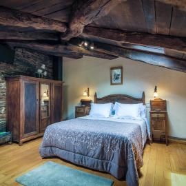 Apartamentos Rurales Casa Riveras, hotel sa Santa Eulalia de Oscos