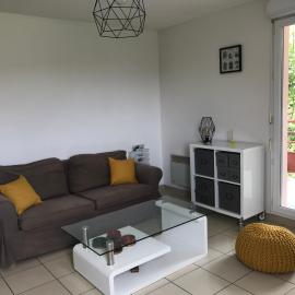 Appartement au milieu des lacs, au bord du Guiers, hotel en Aoste