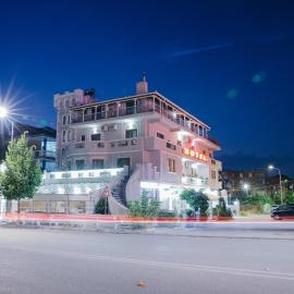 DEA Hotel 2002, viešbutis mieste Korčė