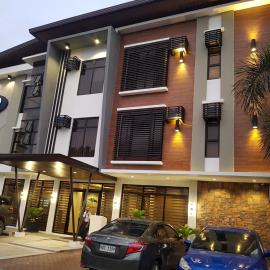 Andeo Suites, hotel in Angeles