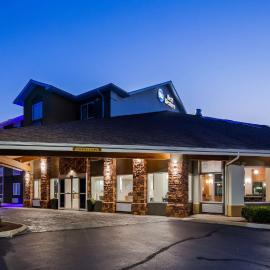 Best Western DeWitt, hotel en DeWitt