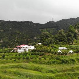 Enchanted Hills Farmstay, hotel in Mukteshwar