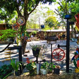 NOMADAS chalés, mini casinhas, bangalôs , área de camping e cozinha compartilhada, hotel in Bonito