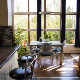 Au Clochard Céleste, hotell sihtkohas Chertsey