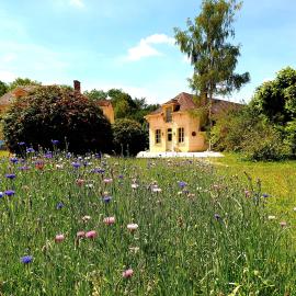 Domaine les Bruyères โรงแรมในGambais
