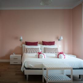 La Rosa Tra I Laghi B&B โรงแรมในเมอินา