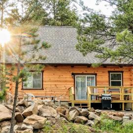 Freedom Ridge Cabins, hotel v destinácii Hill City