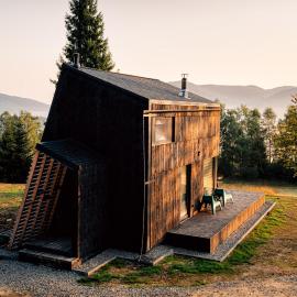 Domki 4 Nad Ranem - Baza Bieszczady Smerek, hotel em Smerek
