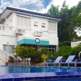 Paradores Del Castillo, hotel en Taal