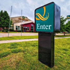 Quality Inn Moore - Oklahoma City，摩爾的飯店